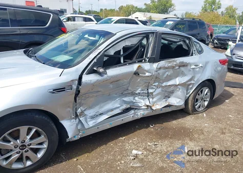 2018 Kia Optima Lx z USA, uszkodzony, nr VIN 5XXGT4L33JG220252